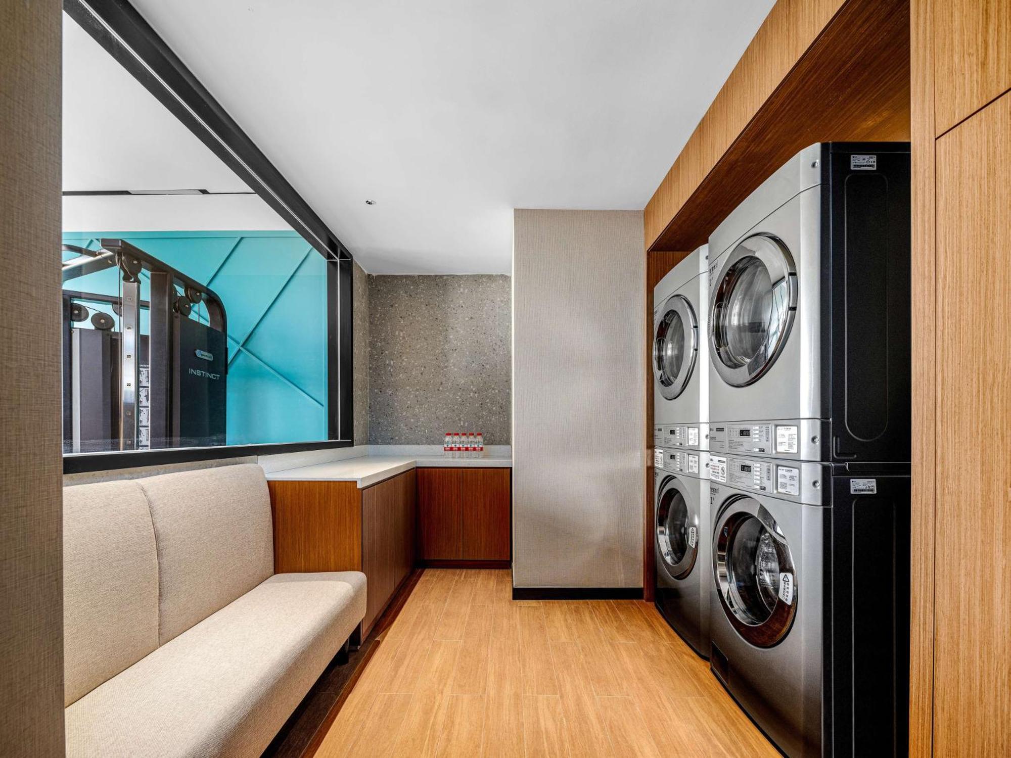 Hilton Garden Inn Beijing Guomao מראה חיצוני תמונה