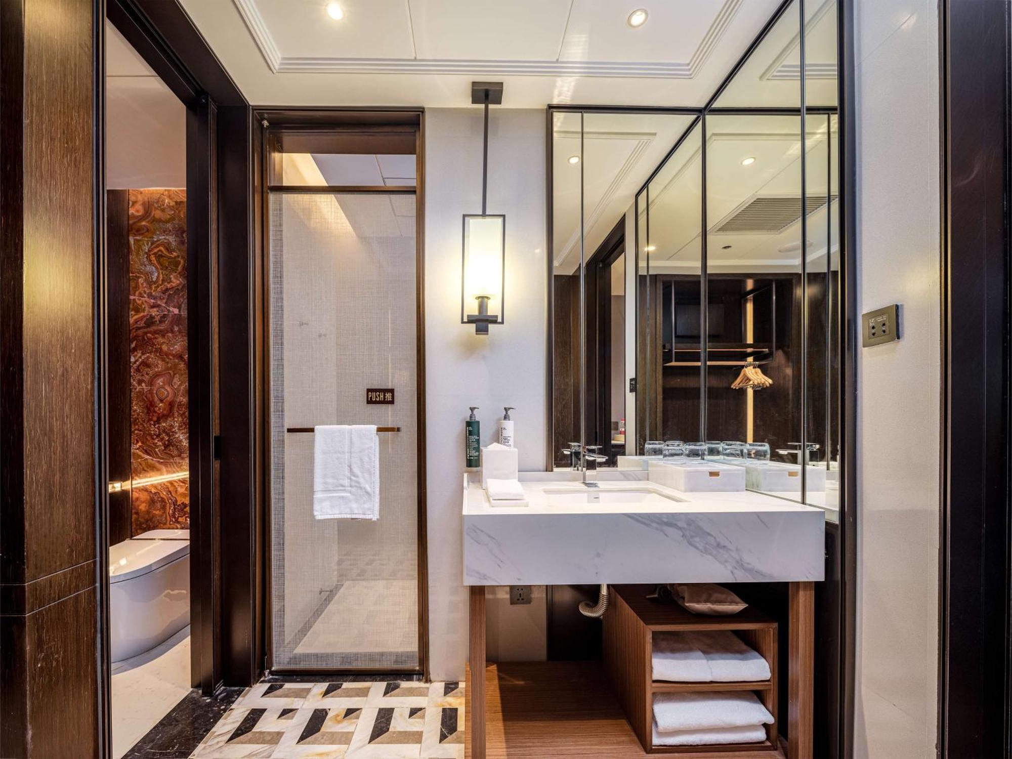 Hilton Garden Inn Beijing Guomao מראה חיצוני תמונה