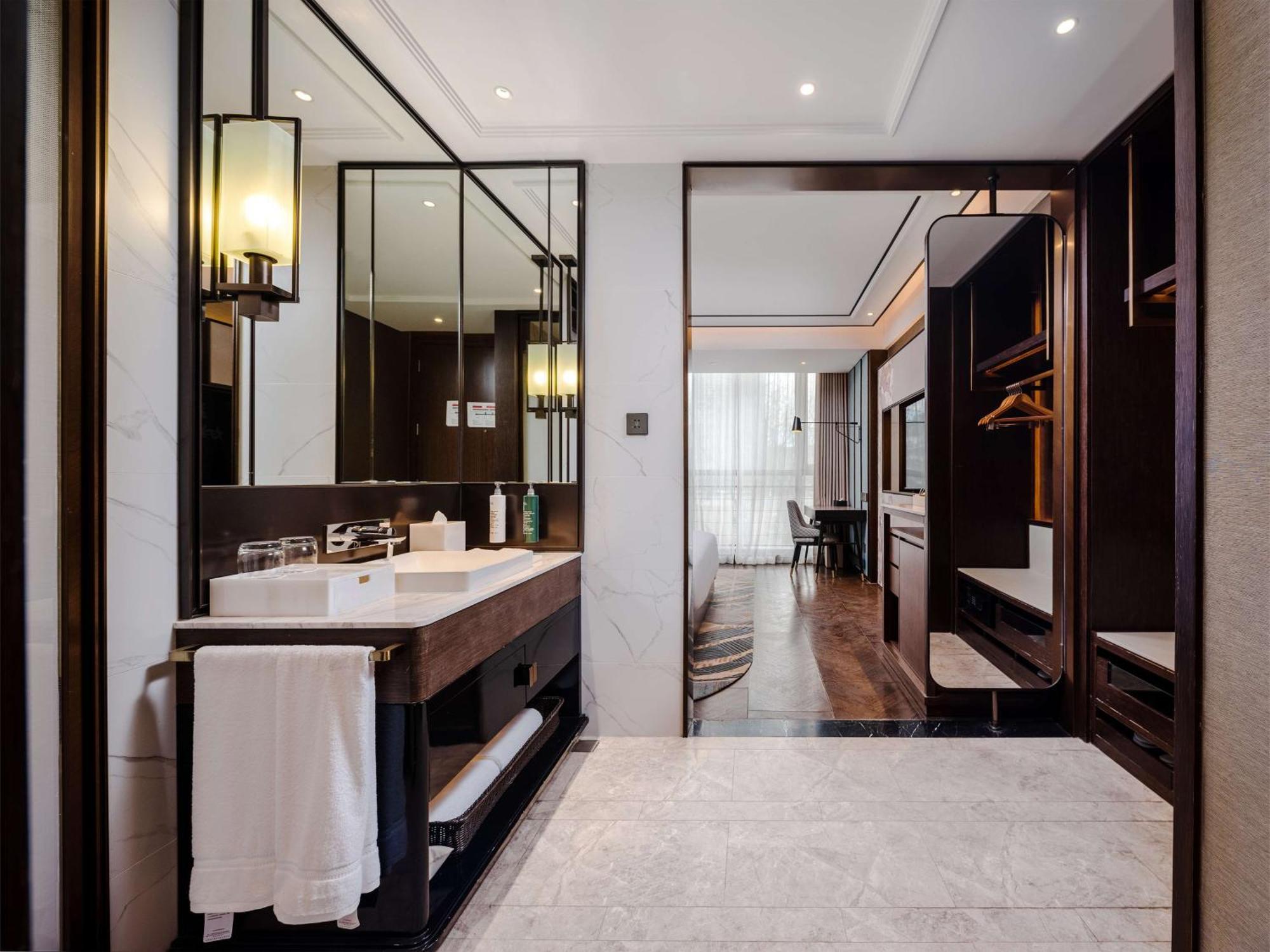 Hilton Garden Inn Beijing Guomao מראה חיצוני תמונה